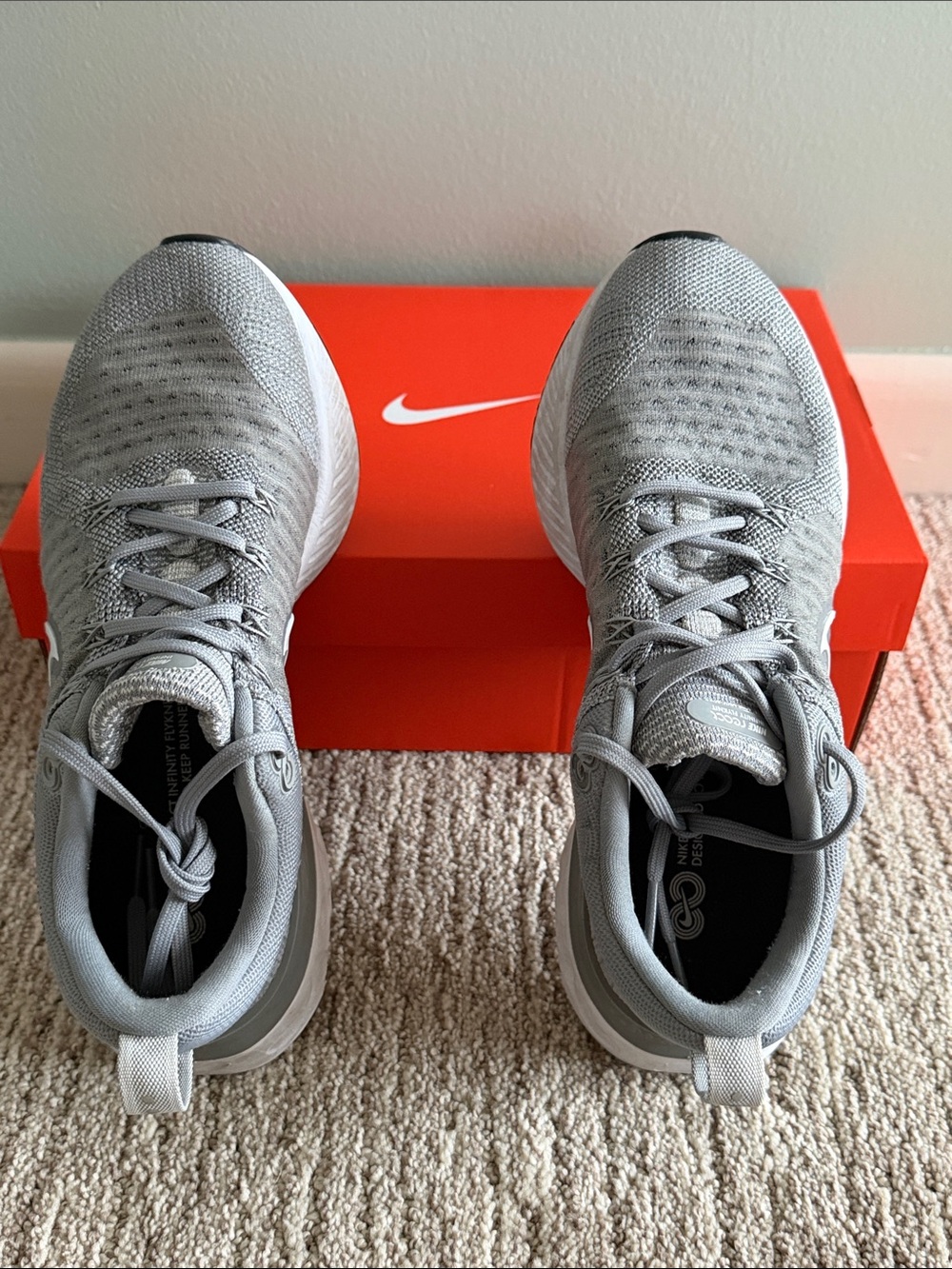 Nike React Infinity Flyknit Running Shoes - Picture 3 of 8